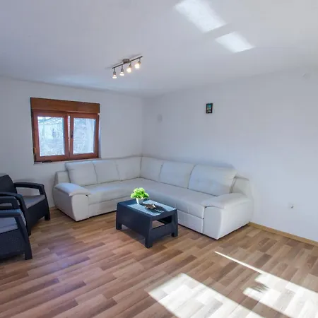 Wild River Apartment *